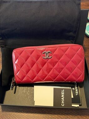 Authentic CHANEL Quilted Patent Leather Zip Wallet - Hot Pink